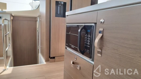 Bali 4.4 - Yacht Charter Sailica