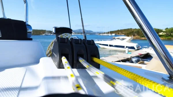 Bali 4.4 - Yacht Charter Sailica
