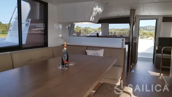 Bali 4.4 - Yacht Charter Sailica