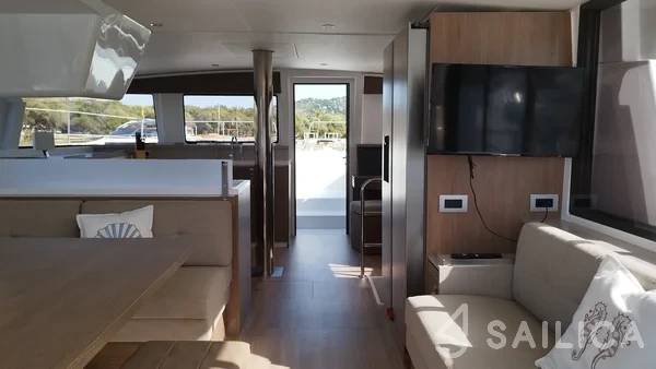 Bali 4.4 - Yacht Charter Sailica