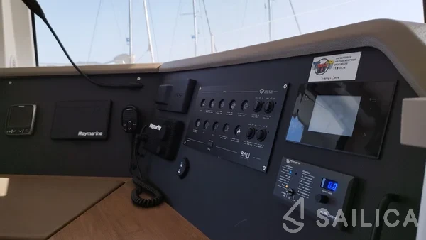 Bali 4.4 - Yacht Charter Sailica