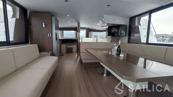 Bali 4.8  - Yacht Charter Sailica