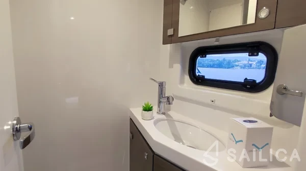 Bali 4.8  - Yacht Charter Sailica