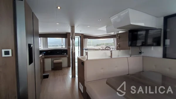 Bali 4.8  - Yacht Charter Sailica