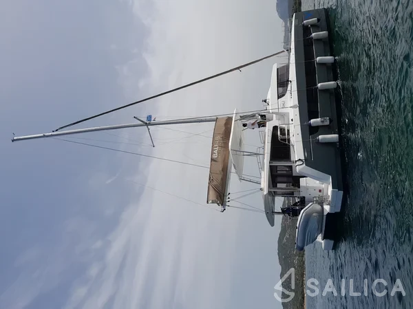 Bali 4.8  - Yacht Charter Sailica