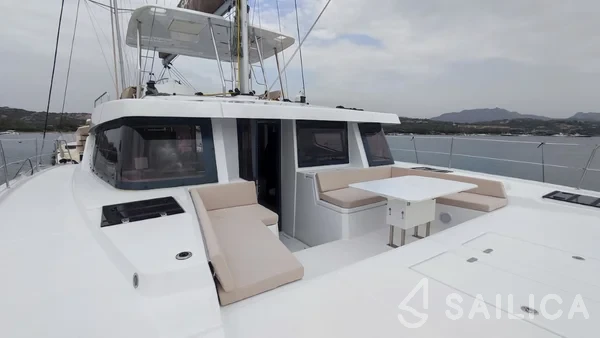 Bali 4.8  - Yacht Charter Sailica