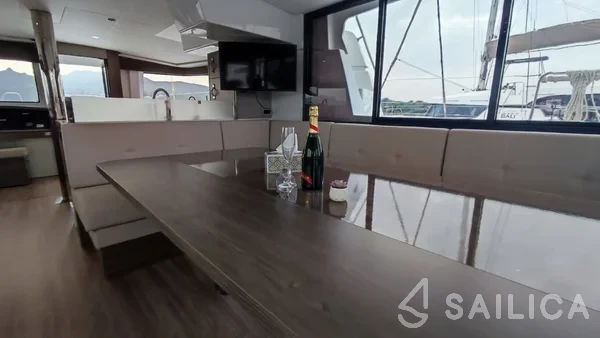 Bali 4.8  - Yacht Charter Sailica
