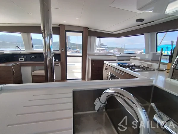 Bali 4.8  - Yacht Charter Sailica