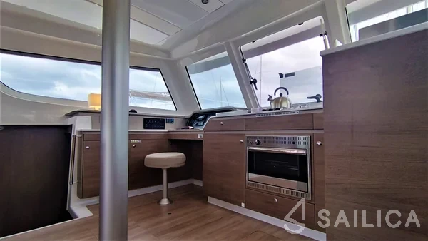 Bali Catspace - Yacht Charter Sailica