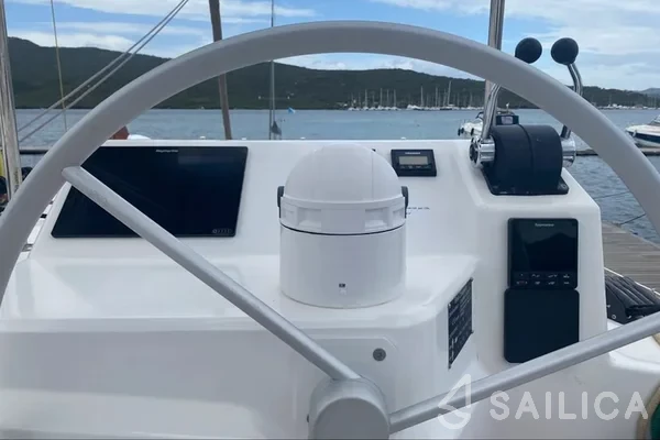 Bali Catspace - Yacht Charter Sailica