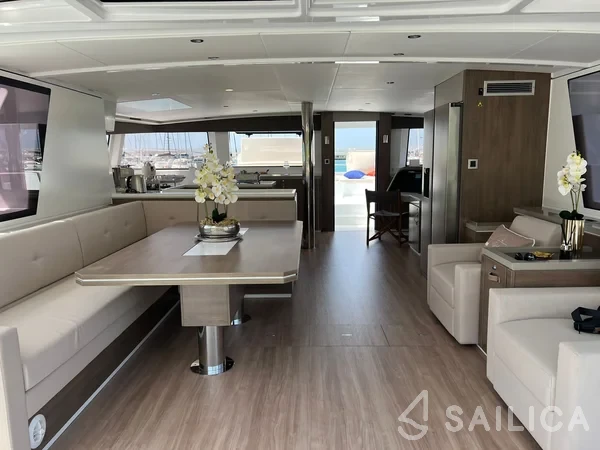 Bali 5.4. - Yacht Charter Sailica