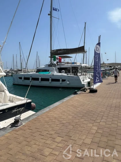 Bali 5.4. - Yacht Charter Sailica