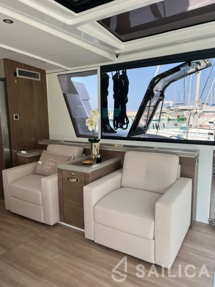 Bali 5.4. - Yacht Charter Sailica