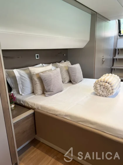 Bali 5.4. - Yacht Charter Sailica