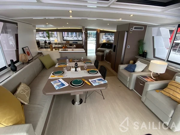 Bali 5.4. - Yacht Charter Sailica