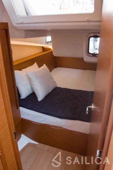 Sun Odyssey 440 - Yacht Charter Sailica