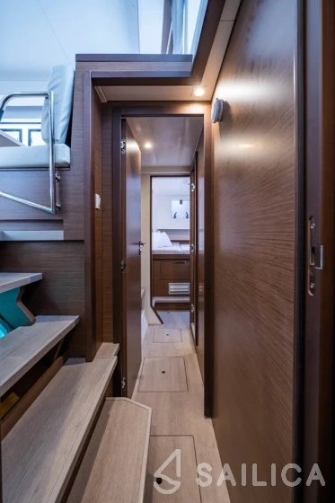 Lagoon 40 - Yacht Charter Sailica