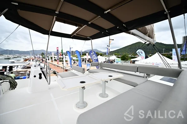 Bali 4.8  - Yacht Charter Sailica