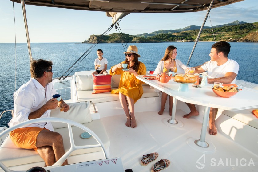 Bali 4.8  - Yacht Charter Sailica