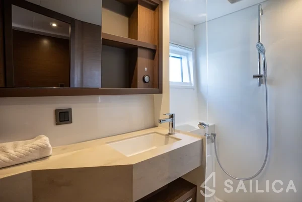 Lagoon 46  - Yacht Charter Sailica