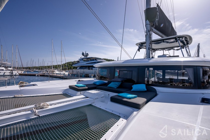 Lagoon 46  - Yacht Charter Sailica