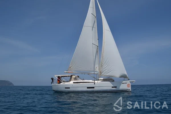 Dufour 430 - Yacht Charter Sailica