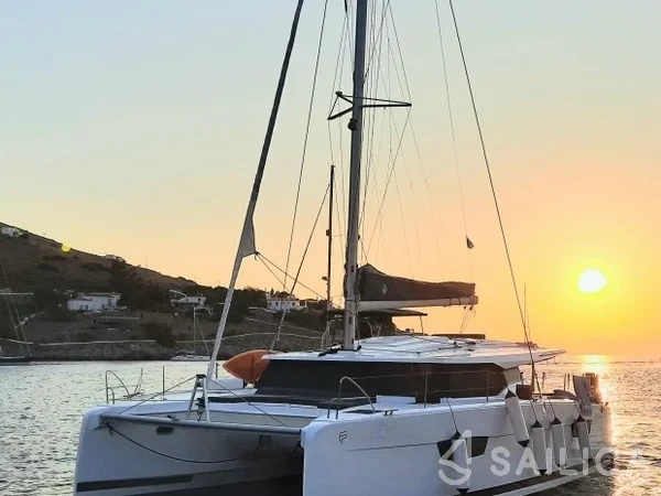 Astréa 42 - Yacht Charter Sailica