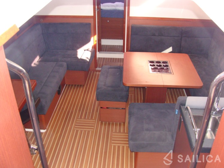 Hanse 455 - Yacht Charter Sailica