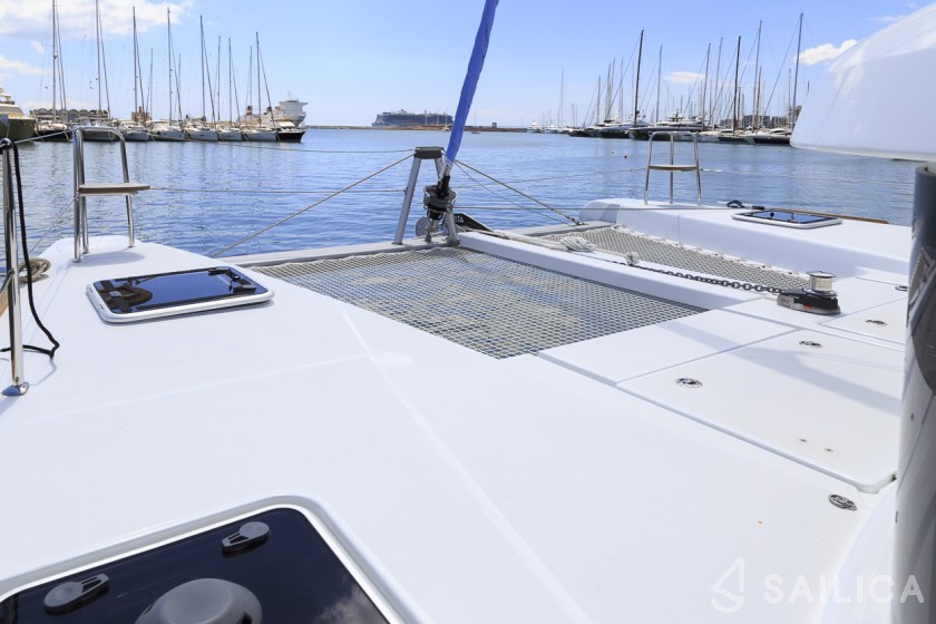 Lagoon 40 - Yacht Charter Sailica