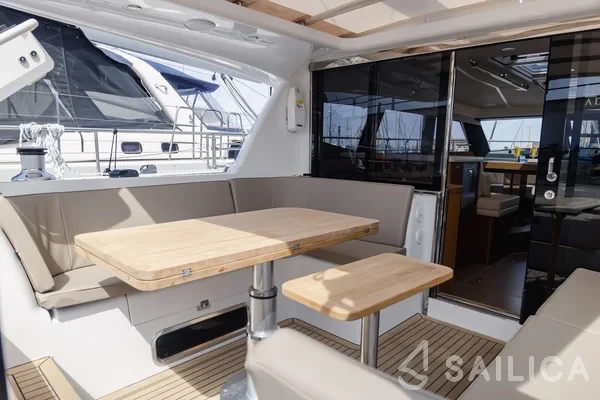 Moody 54 - Yacht Charter Sailica