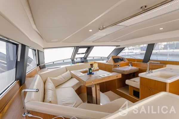 Moody 54 - Photo #88 Moody 54 - Yacht Charter Sailica