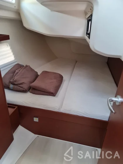 Hanse 418 - Yacht Charter Sailica
