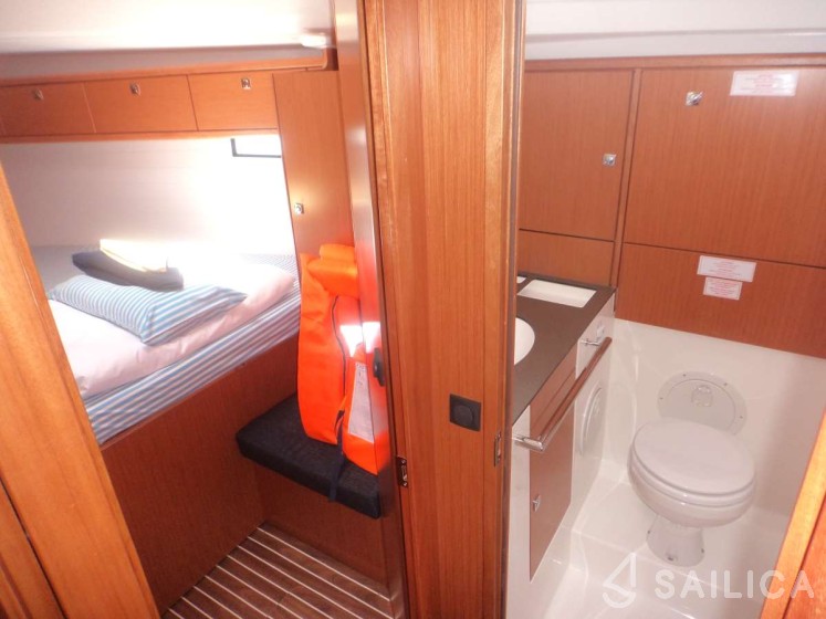 Bavaria 46 Cruiser - Yacht Charter Sailica