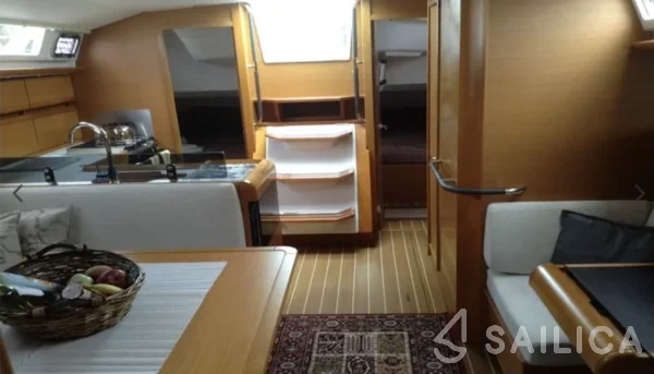 Sun Odyssey 409 - Yacht Charter Sailica