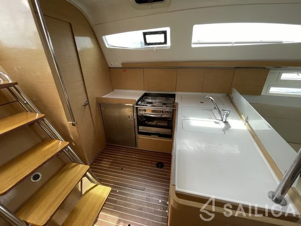 Elan 45 Impression - Yacht Charter Sailica