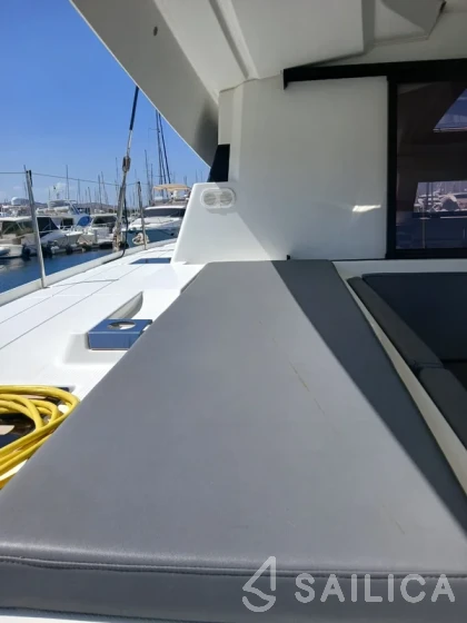 Elba 45 - Yacht Charter Sailica