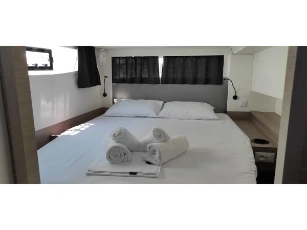 Elba 45 - Yacht Charter Sailica