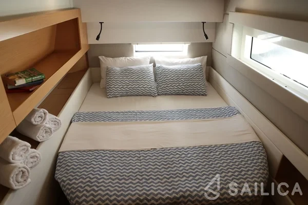 Nautitech 46 Fly - Yacht Charter Sailica