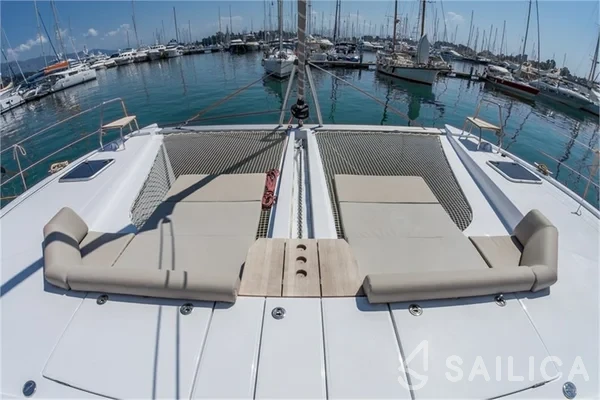 Nautitech 46 Fly - Yacht Charter Sailica