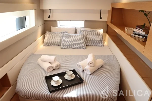 Nautitech 46 Fly - Yacht Charter Sailica
