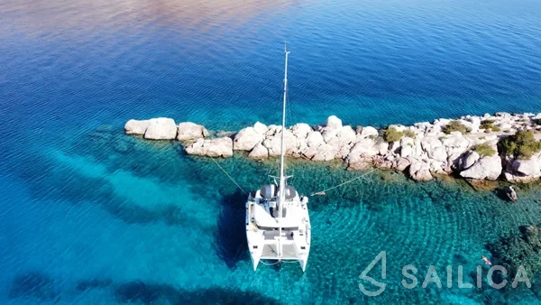 Nautitech 46 Fly - Yacht Charter Sailica