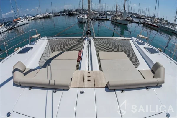 Nautitech 46 Fly - Yacht Charter Sailica