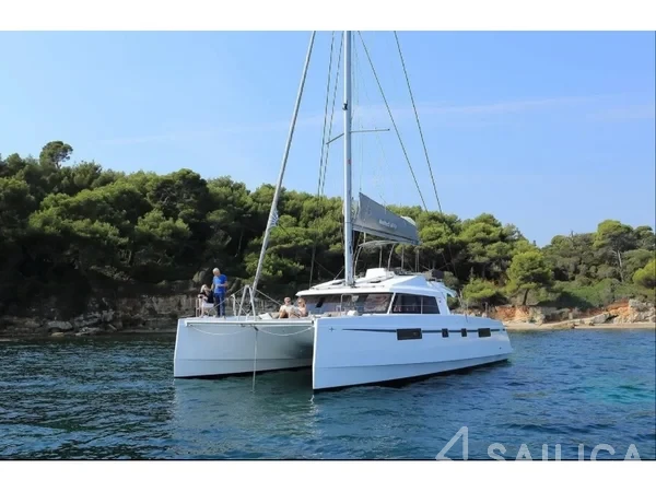 Nautitech 46 Fly - Yacht Charter Sailica