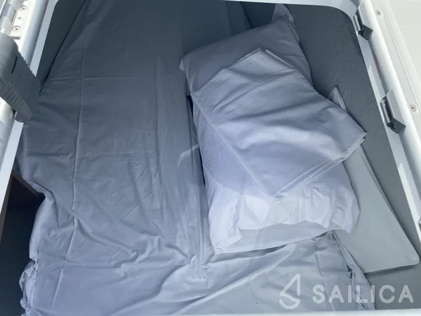 Lagoon 40 - Yacht Charter Sailica