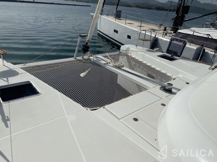 Lagoon 40 - Yacht Charter Sailica