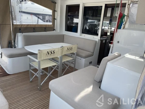 Lagoon 40 - Yacht Charter Sailica