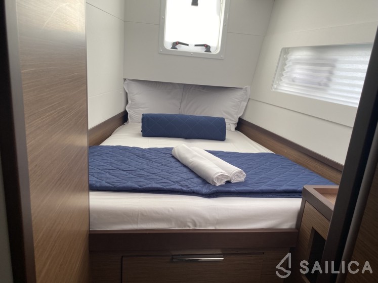 Lagoon 40 - Yacht Charter Sailica