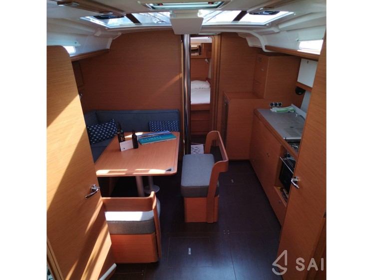 Dufour 430 - Yacht Charter Sailica