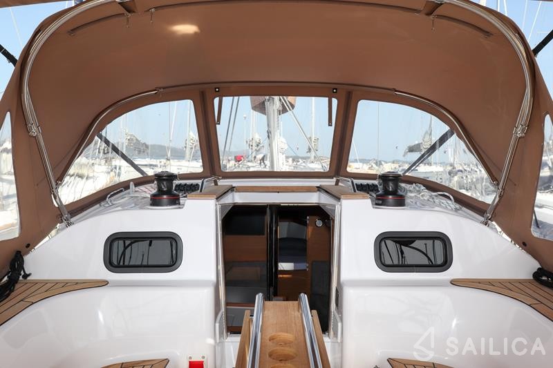 Elan 40 Impression - Yacht Charter Sailica