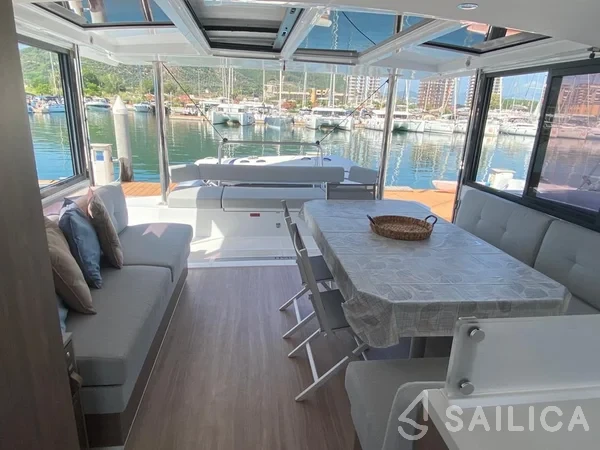 Bali 4.4 - Yacht Charter Sailica